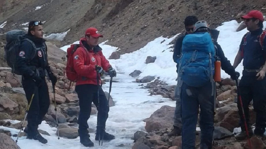 Un andinista estadounidense de 30 años murió en la Cueva en el cerro Aconcagua